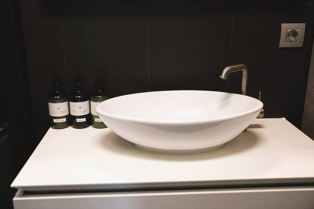 Charming Modern 2 Bedroom Apartment Alzingen Екстериор снимка
